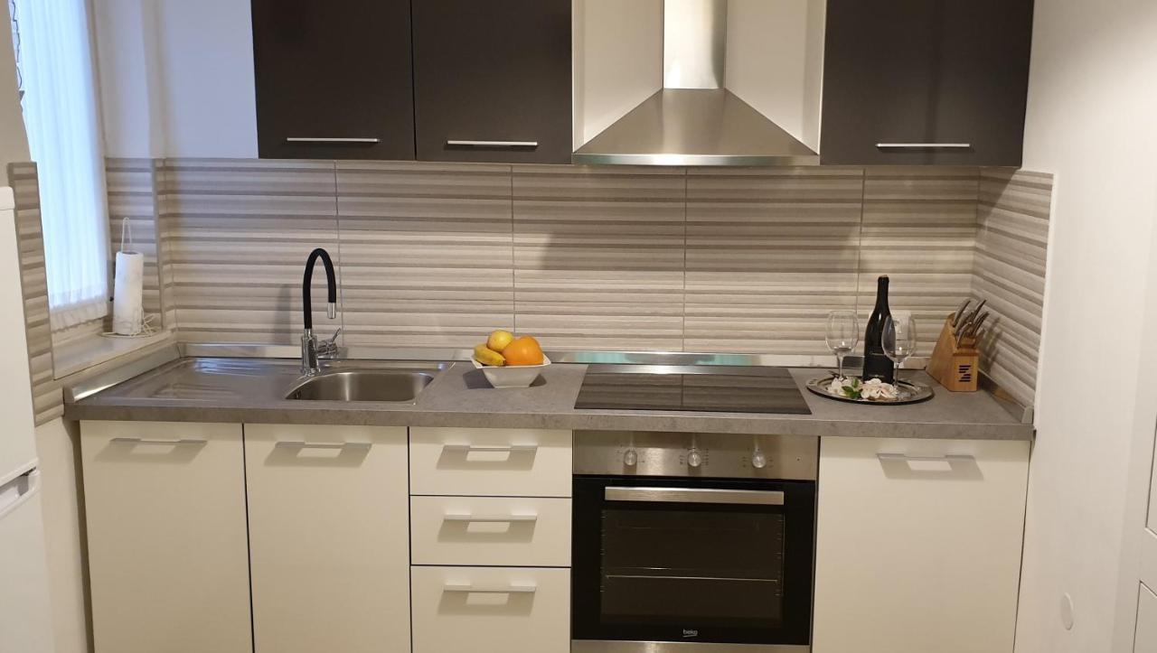 Lovely Apartment In Pomer Εξωτερικό φωτογραφία